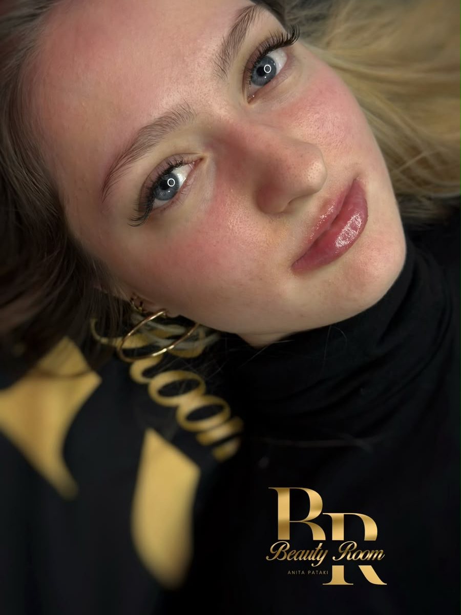 Zachte wimperextensions met een natuurlijk effect